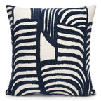 Cuscino bianco con ricamo astratto blu 45x45 cm