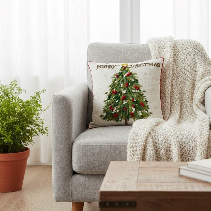 Cuscino in cotone con ricami in rilievo 45x45 cm - Albero di Natale