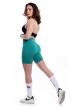 Shorts smeraldo modello EVA a vita alta senza cuciture