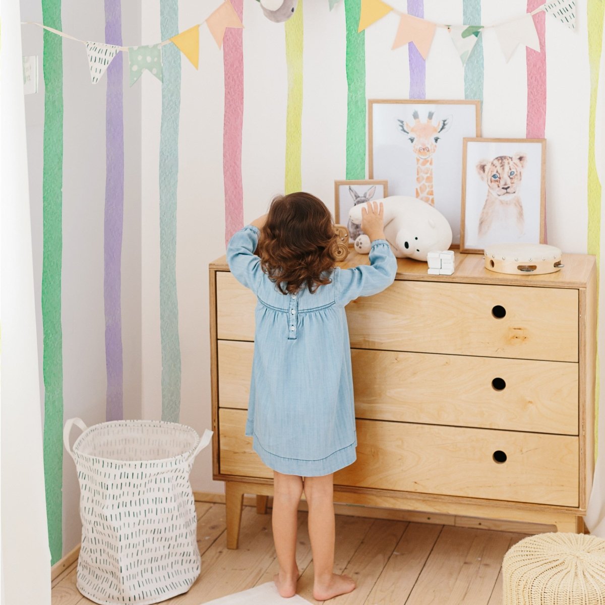 Wallpaper Rainbow Stripes